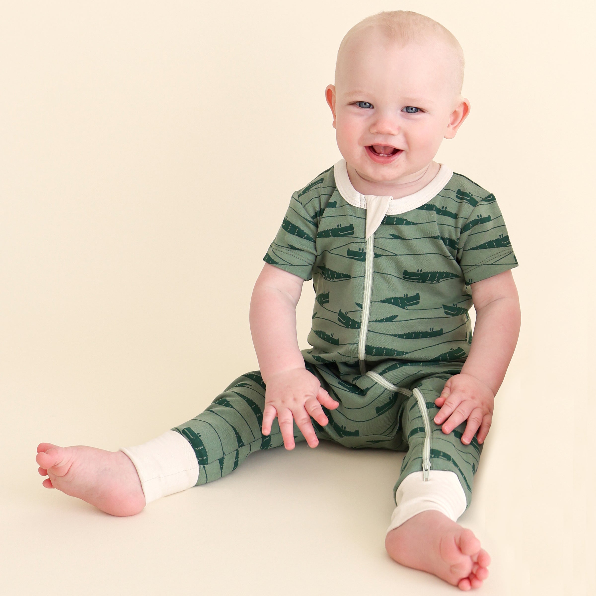 Organic Signature Print '2-Way' Zip Romper - Short Sleeve